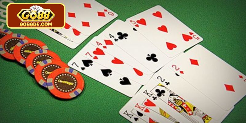 Chiến lược phân bổ quân bài thông minh